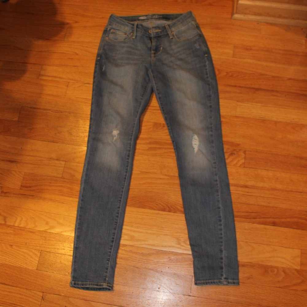 Old Navy The Rock Star Distressed Jeans. Sz 2
